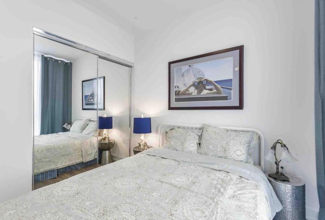 Aquarius 2 Bedroom Condo Friday Harbour Innisfil Exterior foto