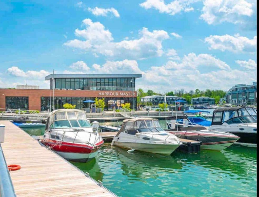 Aquarius 2 Bedroom Condo Friday Harbour Innisfil Exterior foto