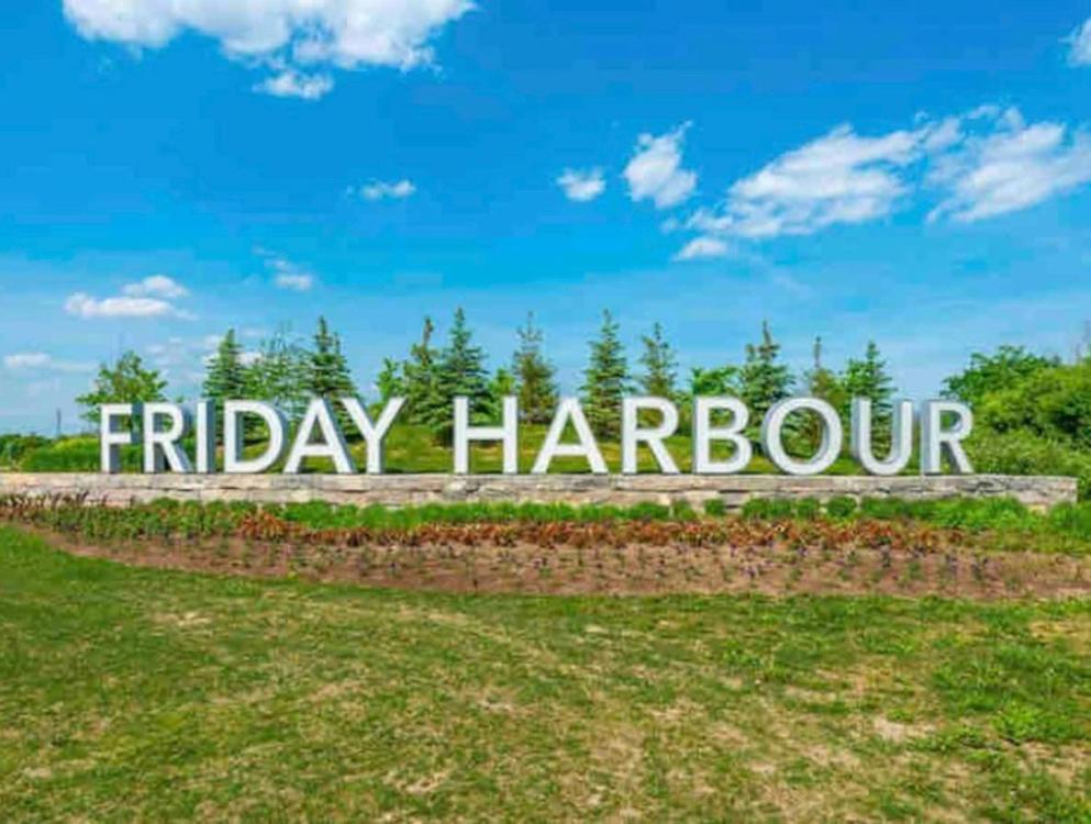 Aquarius 2 Bedroom Condo Friday Harbour Innisfil Exterior foto