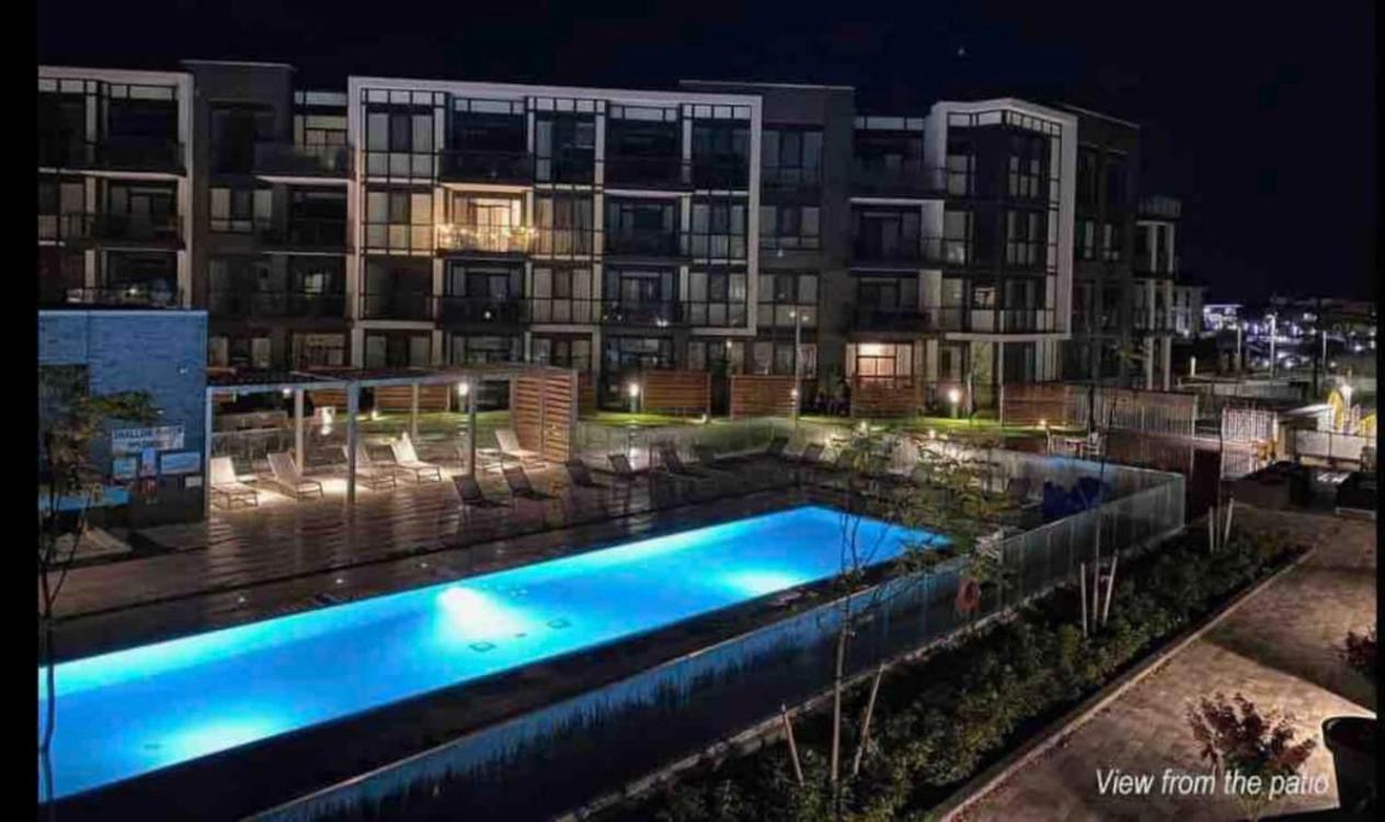 Aquarius 2 Bedroom Condo Friday Harbour Innisfil Exterior foto