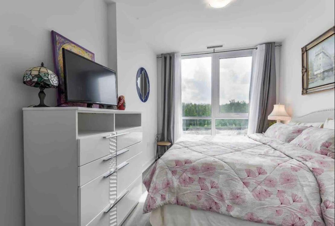 Aquarius 2 Bedroom Condo Friday Harbour Innisfil Exterior foto