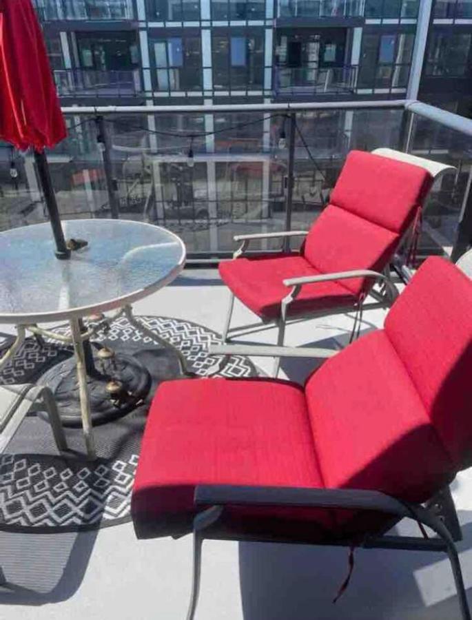 Aquarius 2 Bedroom Condo Friday Harbour Innisfil Exterior foto