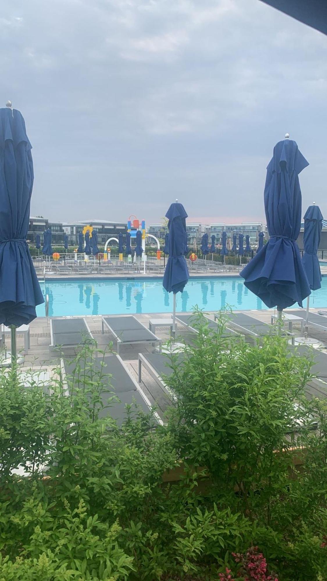 Aquarius 2 Bedroom Condo Friday Harbour Innisfil Exterior foto